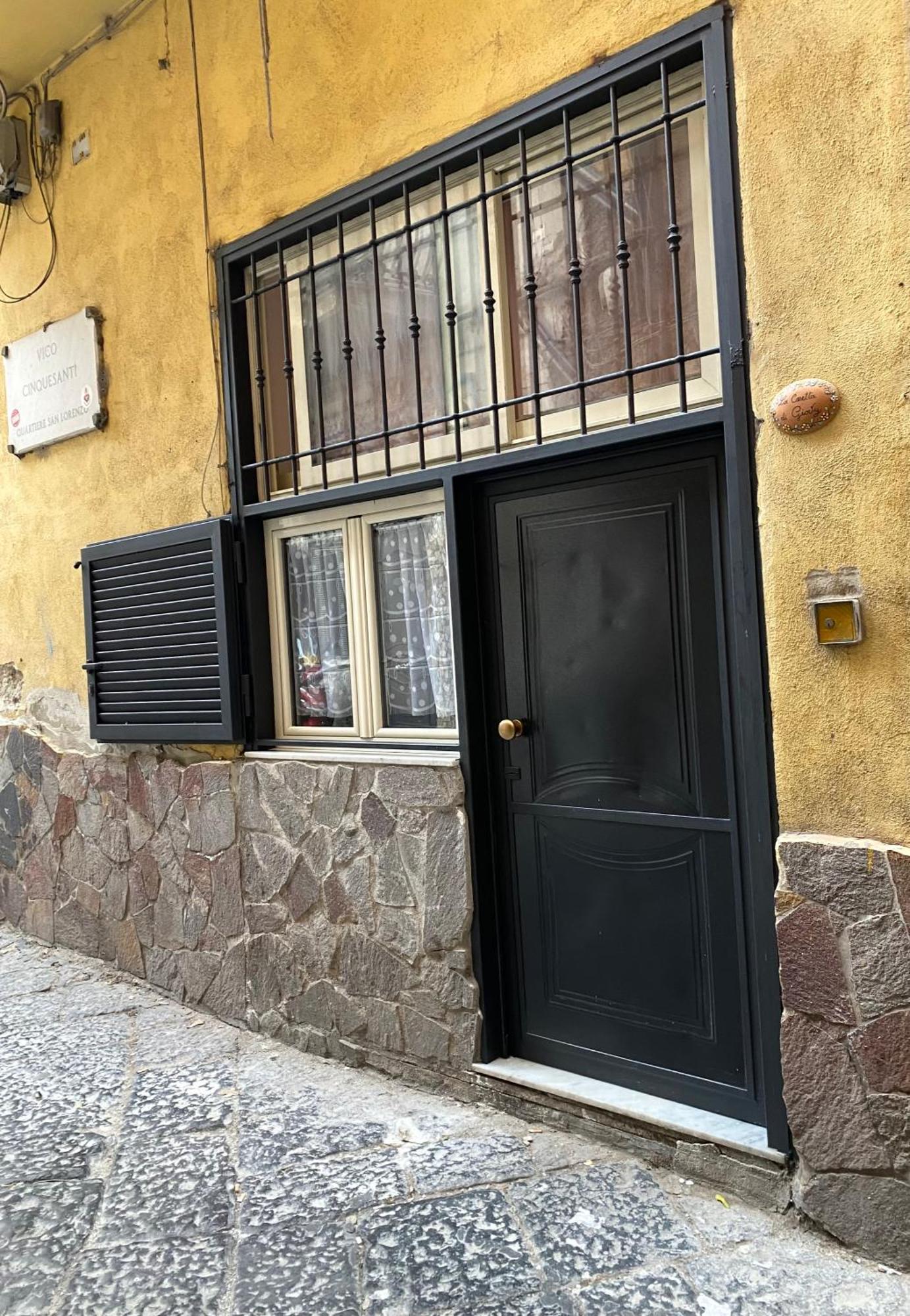La Casetta Di Giovy Naples Exterior photo